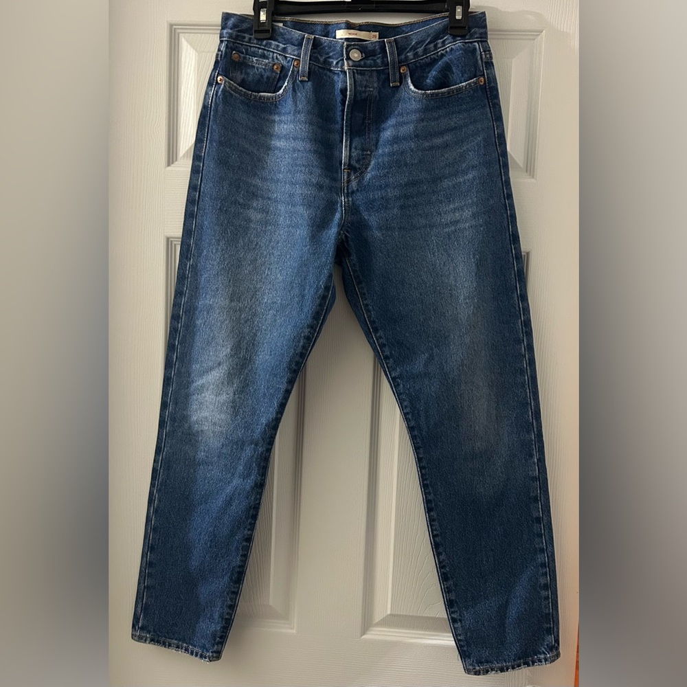 LEVI’S “Wedgie” Jeans